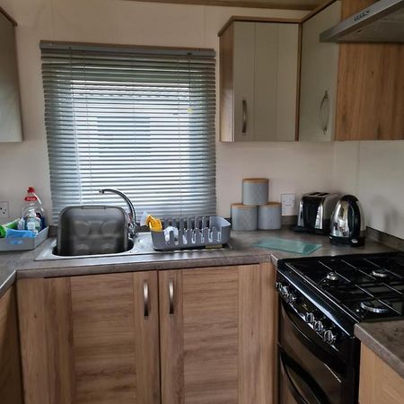 Hot Tub Hols 3 Bed Caravan At 42 Kingfisher Court Tattershall Exterior photo